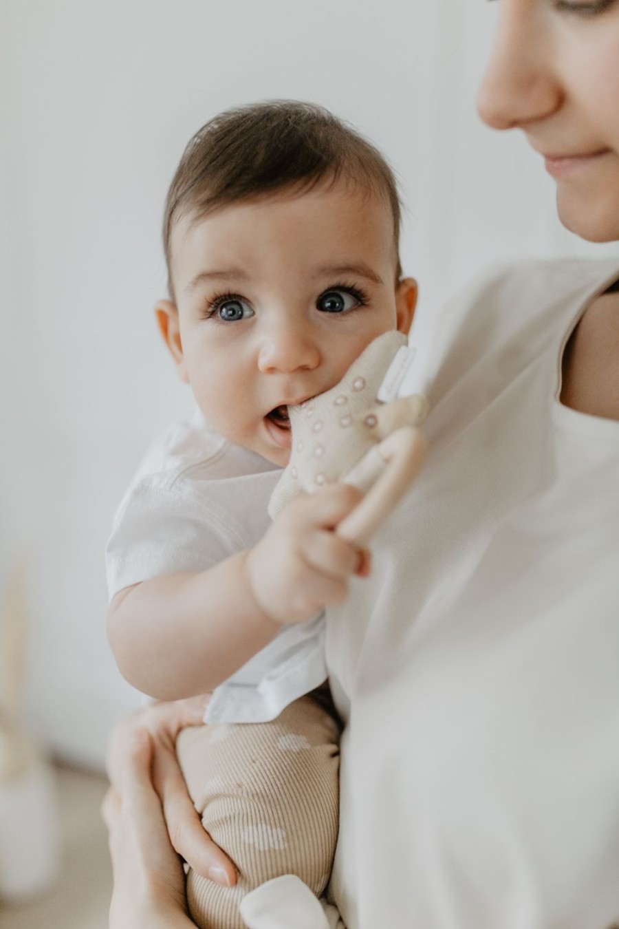 leevje Fur'S Kinderzimmer | Baby Rassel Mit Holzring "Seestern"