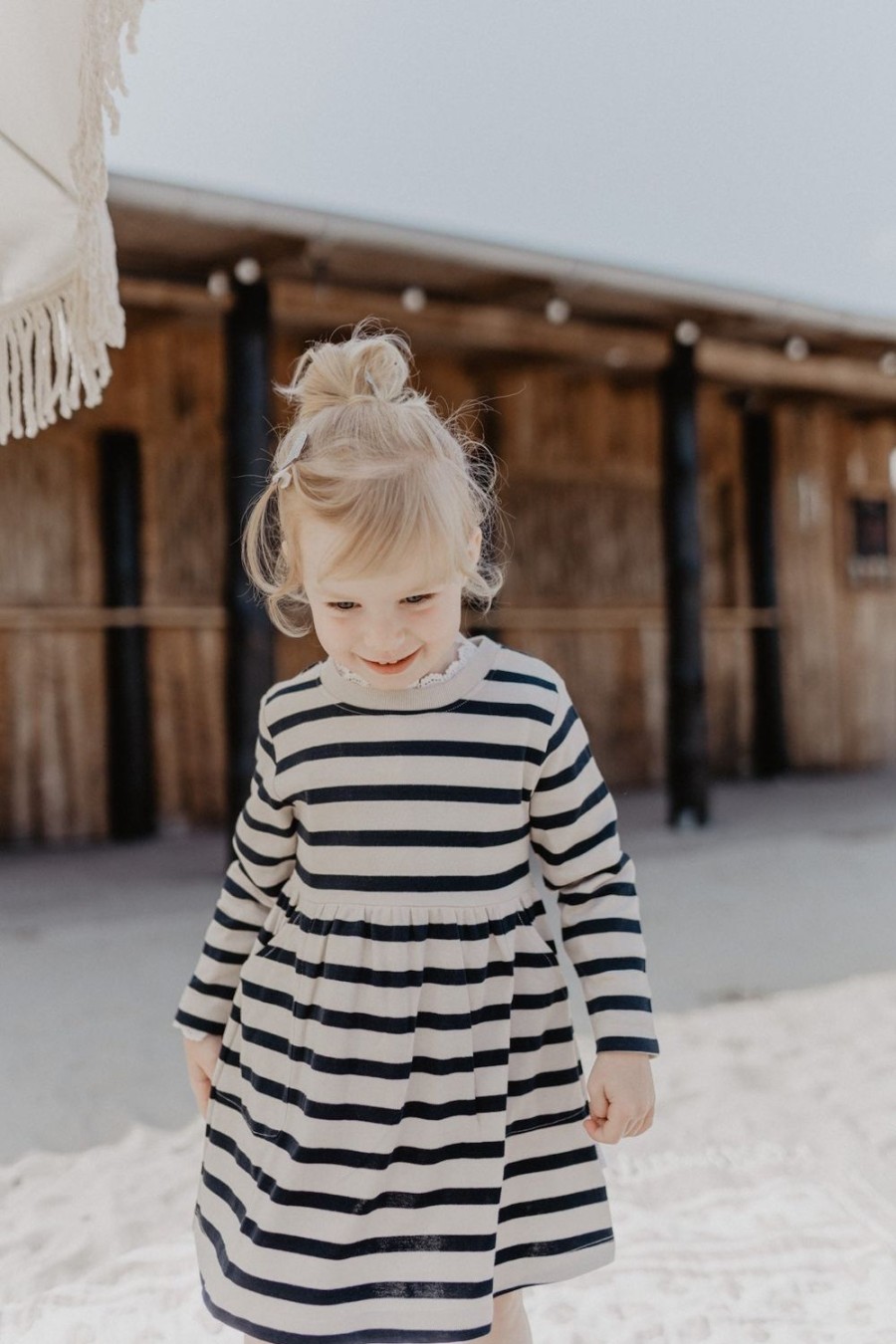 leevje Kleider | Sweatkleid 'Navy Stripes'