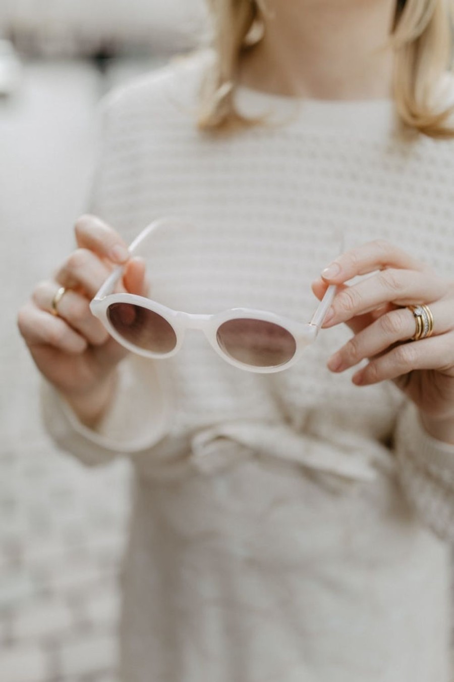 leevje Sonnenbrillen | Sunglasses Lagoon Fur Frauen In Light Cream