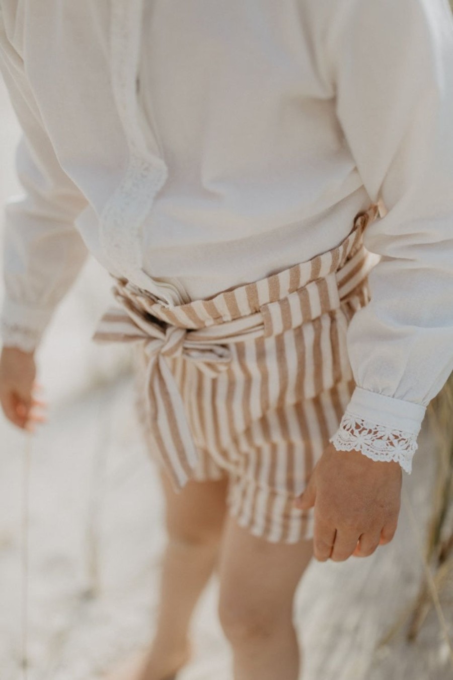 leevje Rocke & Shorts | Leinenshorts Mit Gurtel 'Coffee Stripes'