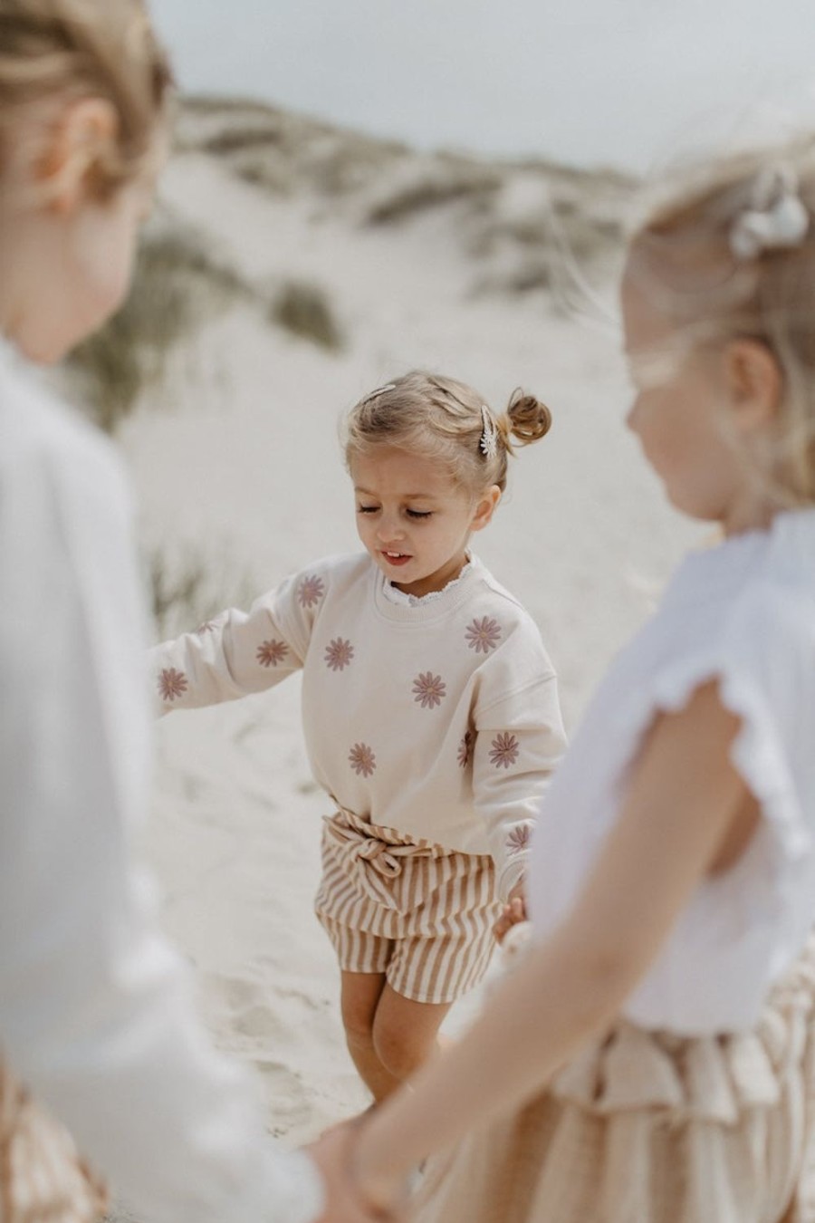 leevje Sweatshirts & Strick | Oversized Sweatshirt 'Field Of Daisies' Mit Stickerei