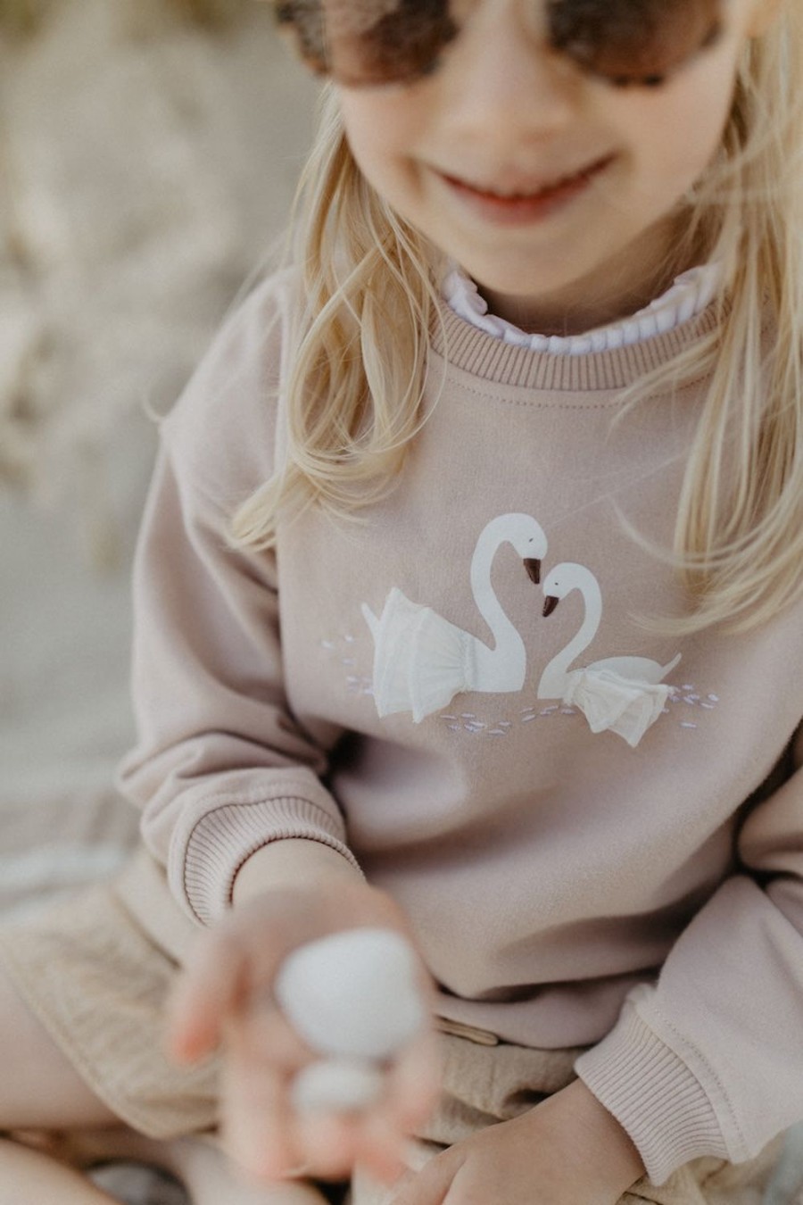 leevje Sweatshirts & Strick | Oversized Sweatshirt 'Tiny Swan Couple'